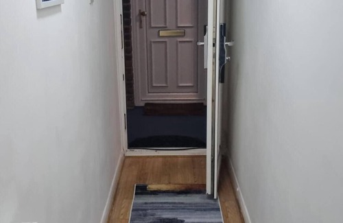 Addiscombe Apartment | Quiet! yet central big apartment