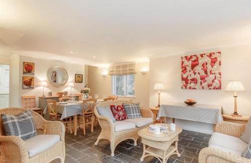 Constantine Bay House | Quillets 13