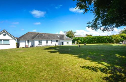 Constantine Bay House | Quillets