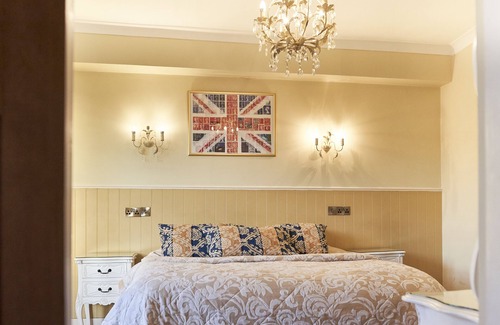 Stratford-upon-Avon Bed & Breakfast | Quilt and Croissants