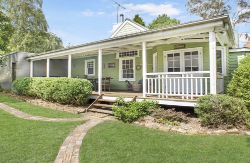 Blackheath House | Quinees Charming Mountain Cottage