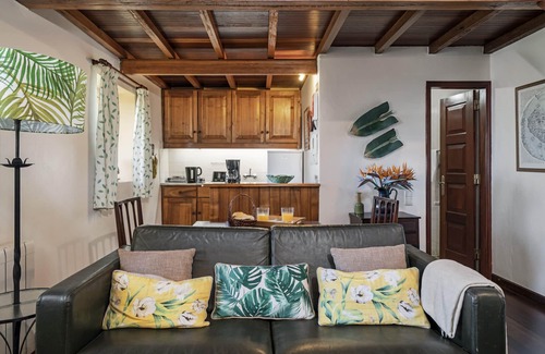 Santa Maria Maior Cottage | Quinta Devónia - Nogueira, country house with sea view