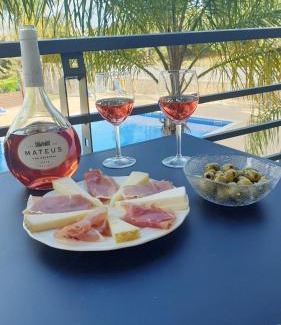 Vale de Carro Apartment | Quinta do Pinheiro Residence