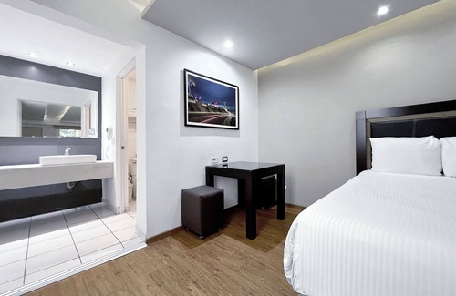 Saltillo Hotel | Quinta Dorada Hotel and Suites