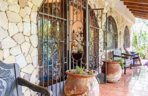 Nuevo Colon Bed & Breakfast | Quinta mi Tata B&B
