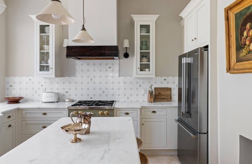 Downtown Charleston House | Quintessential Charleston experience at this luxurious 2-bedroom, 2.5-bath