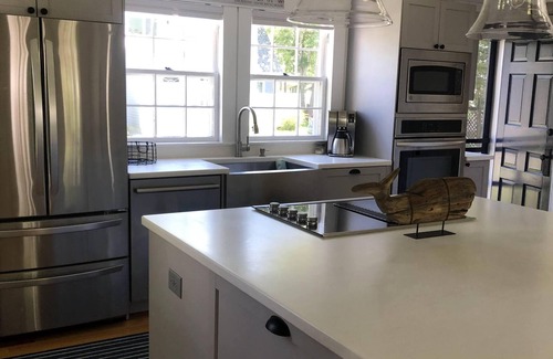 Kennebunkport Cottage | Quintessential Goose Rocks Beach Cottage in Prime Location