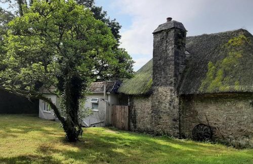 Newton Ferrers House | Quintessential, secluded South Devon cottage