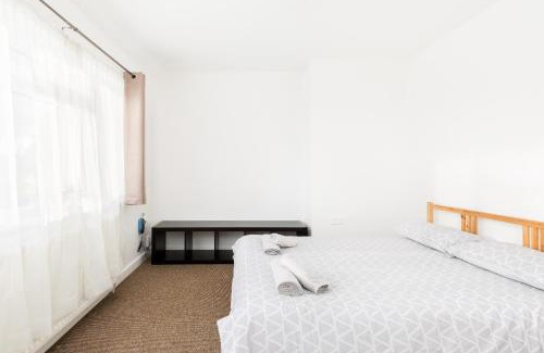 Cradley House | Quinton Essentials