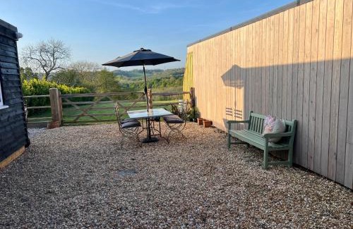St Leonards-On-Sea Apartment | Quirky Barn Conversion Crowhurst Battle