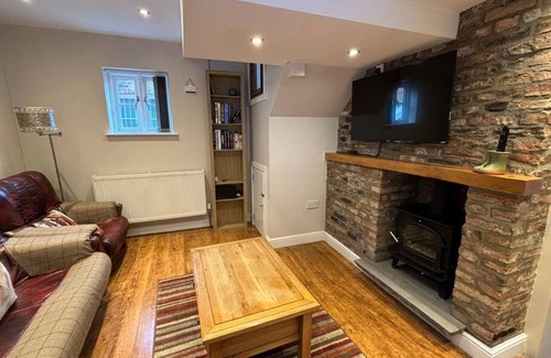 Beverley House | Quirky cottage in the historical town of Beverley