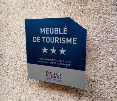 Badens House | Quirky property close to Carcassonne ideal for couples & cyclists & OFFERS