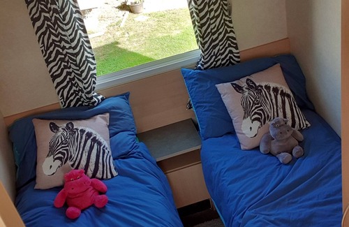Louth House | Quirky Seaside Caravan