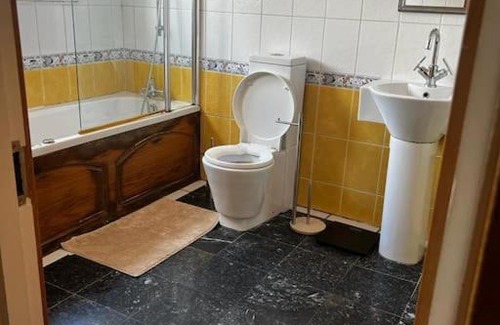 New Cross Apartment | Quirky studio flat selfcontained