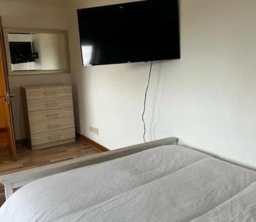 New Cross Apartment | Quirky studio flat selfcontained