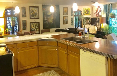 Park Forest Village House | Quite 3 bedroom 1 bath home