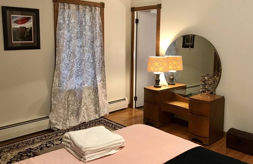 Park Forest Village House | Quite 3 bedroom 1 bath home