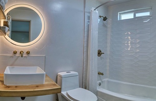 Ramona Cabin | Quite & Clean 2 Bed Room Country Suite in Ramona Wineries