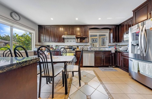 Richmond House | Quite House/Family Friendly/Central AC near Airport