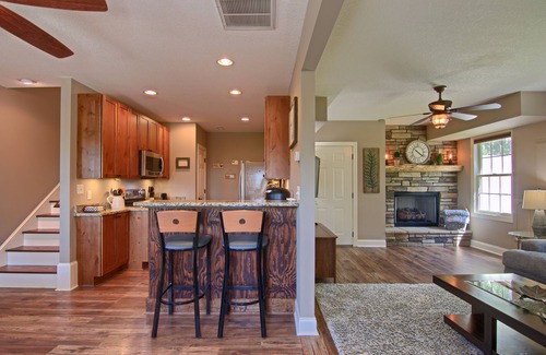 Horse Shoe House | Quite, Secluded Long Range Mountain View Getaway