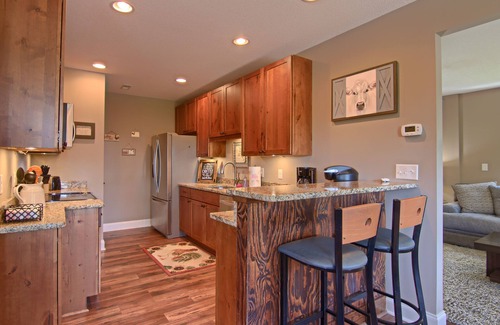 Horse Shoe House | Quite, Secluded Long Range Mountain View Getaway