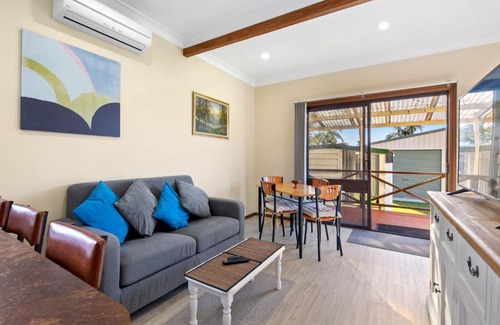 Narooma Apartment | Quota Cabin