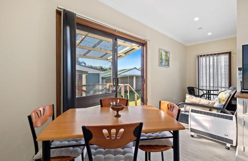 Narooma Apartment | Quota Cabin