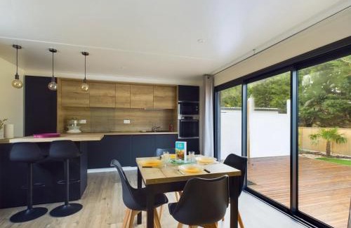 Saint-Gilles-Croix-de-Vie Ski Chalet | Résidence Les Voiles Blanches - Chalet pour 8