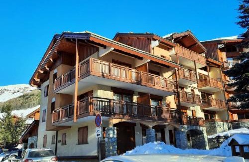 Saint-Martin-de-Belleville Apartment | Résidence Balcons De Tougnette - Logement lumineux pour 6 à 50m du télécabine de St Martin MAE-4774