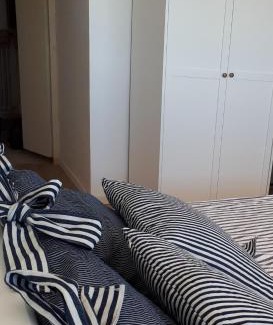 Saint-Gilles-Croix-de-Vie Apartment | Résidence La Garenne à La Grande Plage, vue mer, piscine et parking privé, 6 personnes