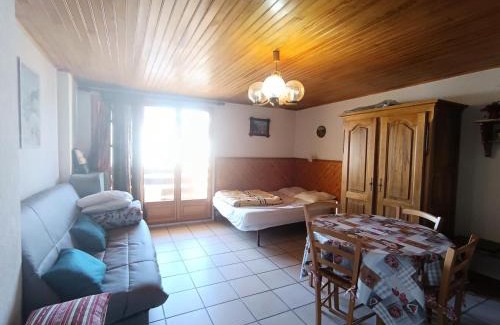 Montgenevre Apartment | Résidence Alpet I - Petit prix au coeur village! Parking, balcon sud MAE-9184