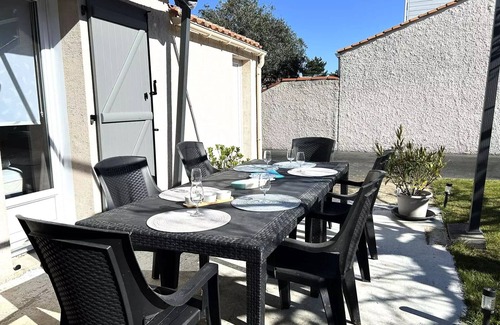 Brem Sur Mer Villa | Résidence Bm000-001-brem Sur Mer - Mais 5 pièces 8 couchages BREM SUR MER