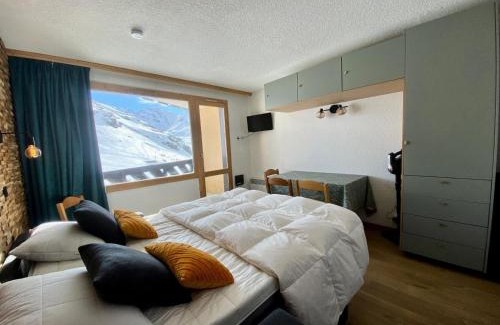 Val-Thorens Apartment | Résidence Cuzco - Charmant studio cabine de 4 personnes à VAL THORENS, skis au pied, avec balcon et belle vue montagne (sud) MAE-5544