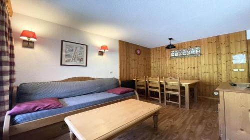 Puy-Saint-Vincent Apartment | Résidence Dame Blanche - DBA329 - APPT 1 CHAMBRE + CABINE - BALCON - 6 PERSONNES - Secteur 1800 MAE-7974