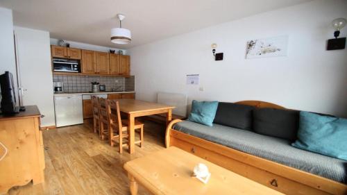 Puy-Saint-Vincent Apartment | Résidence Dame Blanche - DBA206 - APPT 1 CHAMBRE + CABINE - BALCON - 6 PERSONNES - Secteur 1800 MAE-8424