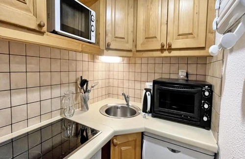 Puy-Saint-Vincent Apartment | Résidence Dame Blanche - DBA122 – APPT 1 CHAMBRE + CABINE - BALCON - 6 PERSONNES - Secteur 1800 MAE-2634
