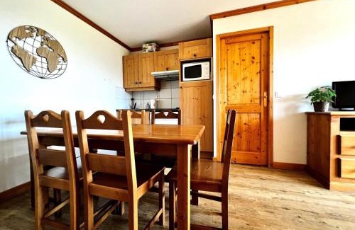 Notre-Dame-de-Bellecombe Apartment | Résidence Les Belles Roches - Appartement six personnes au centre du village MAE-2994