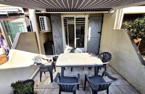 Port Leucate Villa | Résidence Hawai 1 - VILLA T1 MEZZ 4 couchages PORT LEUCATE. Réf: 7H1 444 MAE-1861