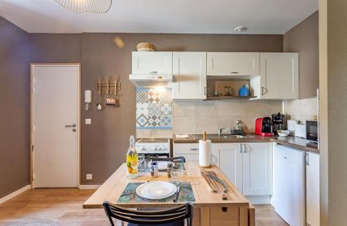 Saint-Coulomb Apartment | Résidence La Colombanaise
