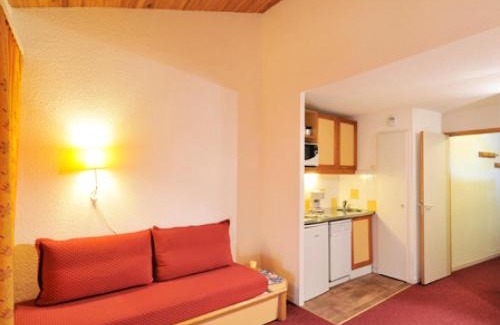 Bellentre Apartment | Résidence Le Carrousel - Studio fonctionnel · Skis aux pieds · Vue vallée MAE-3739