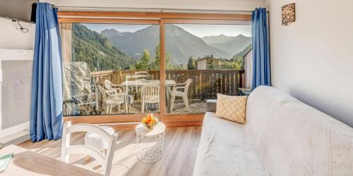 Champagny-en-Vanoise Apartment | Résidence Le Reclaz - 3 Pièces pour 6 Personnes MAE-9524