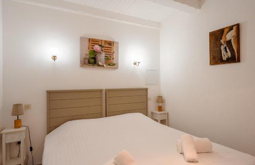 Greoux-les-Bains Apartment | Résidence Les Écureuils