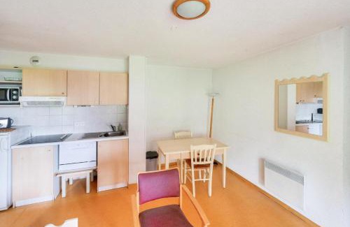 Puy-Saint-Vincent Apartment | Résidence Les Chalets de Puy Saint Vincent - maeva Home - Appartement 2 Pièces 4 Personnes - Budget MAE-4851