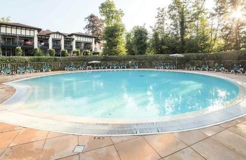 Uhart-Cize Apartment | Résidence Pierre & Vacances Le Parc d'Arradoy*** - Apartment for 6 people - 1 bedroom + 1 sleeping area - Terrace or balcony