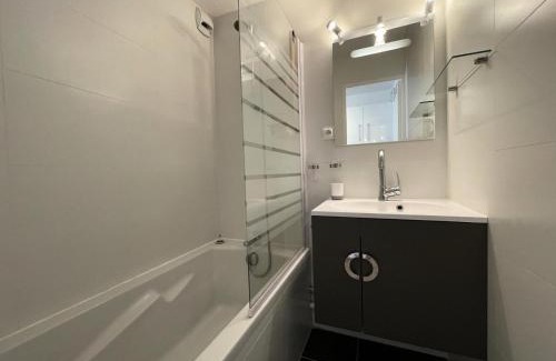Flaine Apartment | Résidence Pollux - Studio rénové et confortable · Proche des pistes et des commerces · Balcon MAE-7397