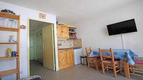 Puy-Saint-Vincent Apartment | Résidence Sapporo - SAP408 - STUDIO COIN MONTAGNE - 4 PERSONNES AVEC BALCON SUD MAE-8904