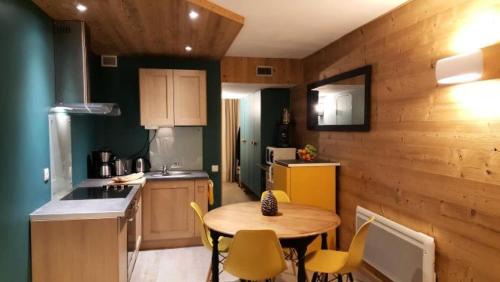 Arc-2000 Apartment | Résidence Varet 2 - Studio rénové 5 personnes MAE-3034