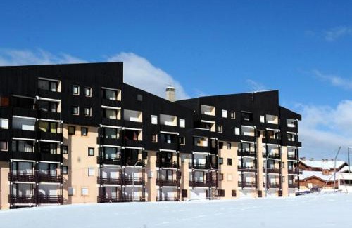 Les Menuires Apartment | Résidence Villaret - Appartement lumineux · Départ et retour skis aux pieds · Terrasse de plain pied MAE-2454