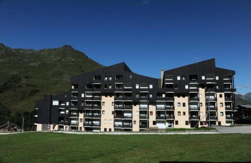 Les Menuires Apartment | Résidence Villaret - Appartement lumineux · Départ et retour skis aux pieds · Terrasse de plain pied MAE-2454