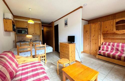 Les Menuires Apartment | Résidence Villaret - Studio cabine 4 personnes avec vue sur les pistes MAE-5014